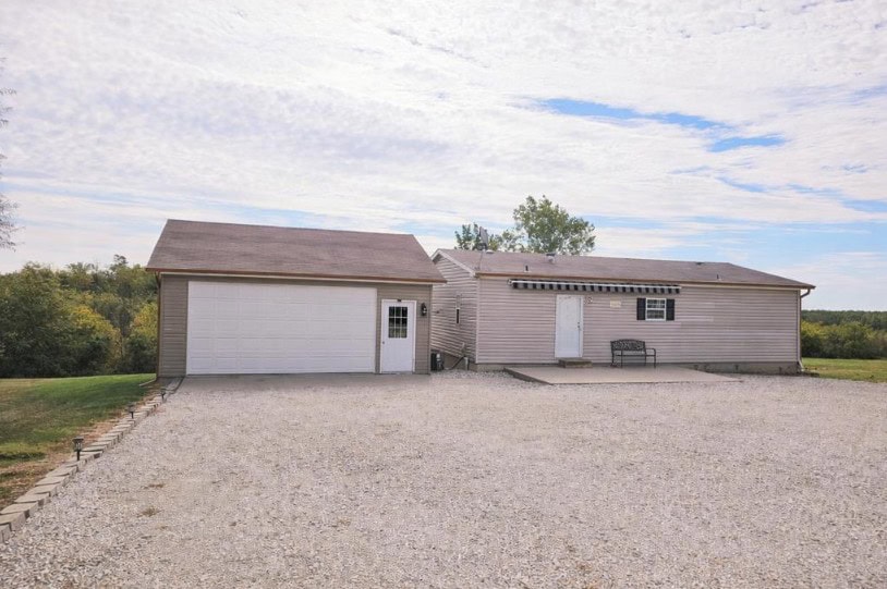 Lake Thunderhead home for sale near Unionville Missouri with attached two car garage