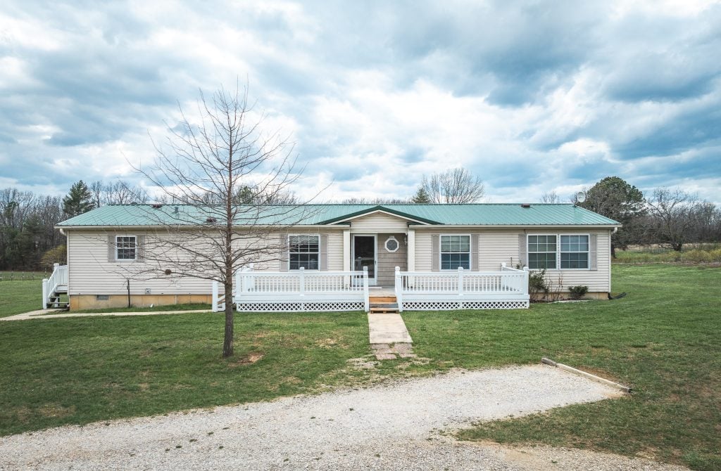 Crawford County Missouri farm for sale with 3 bedroom home on 14.7 acres near Leasburg