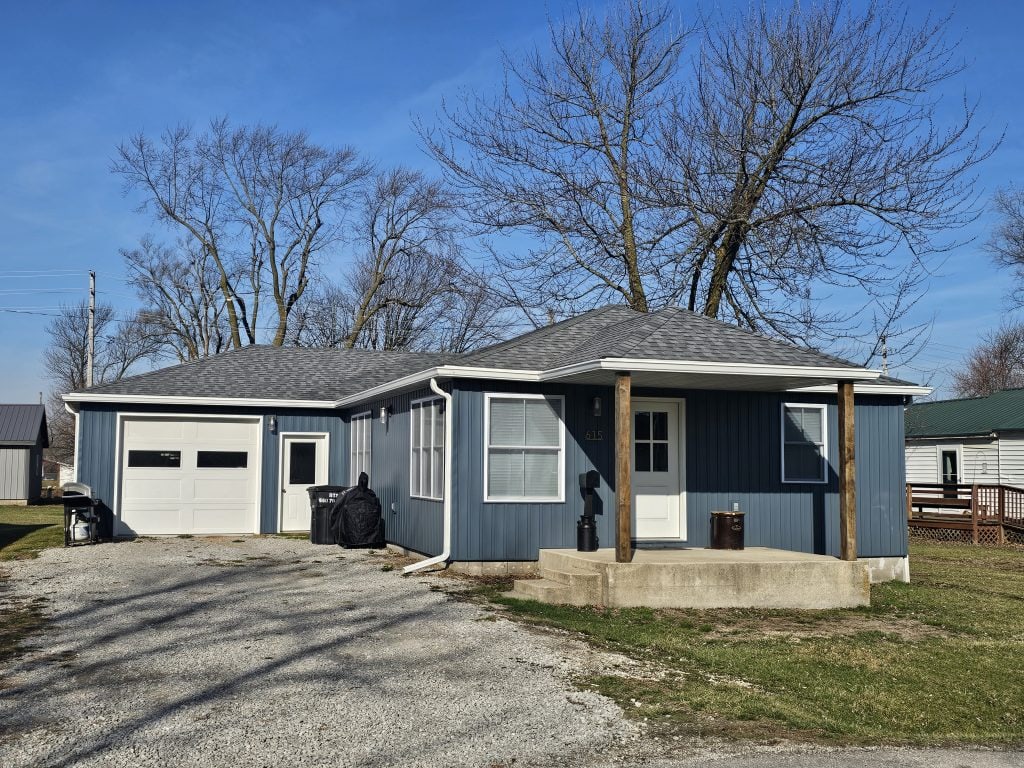 Putnam County Missouri home for sale in Unionville with garage and fully rebuilt exterior on residential lot
