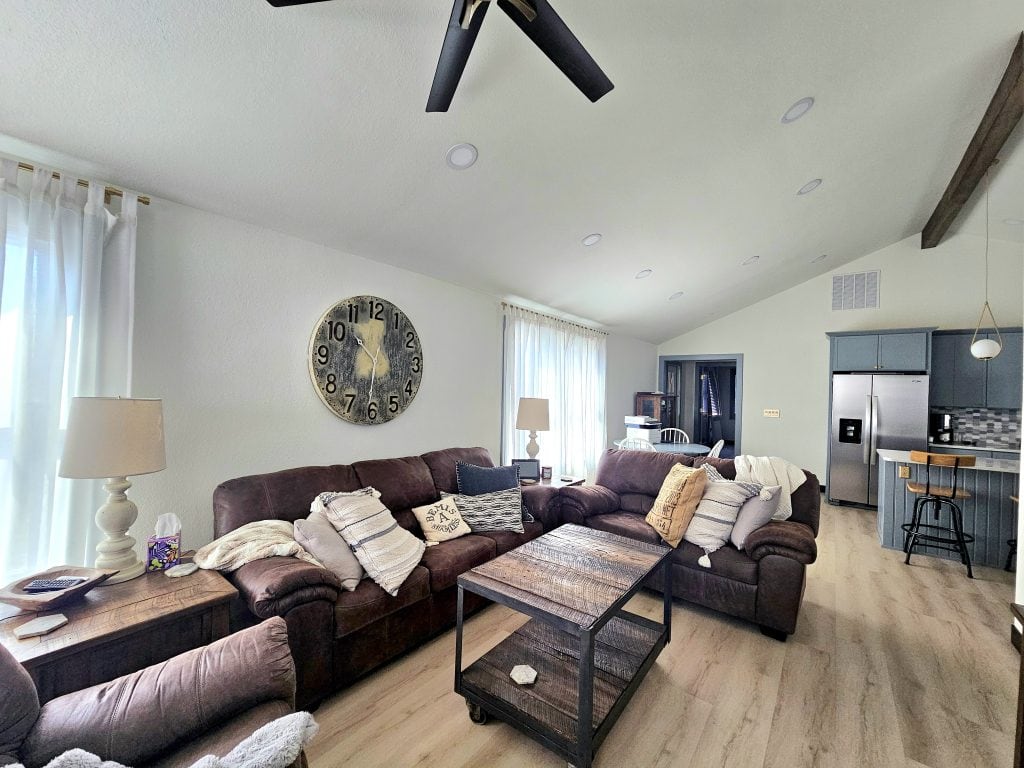 Putnam County Missouri home for sale open concept living room and kitchen with modern finishes in Unionville Missouri