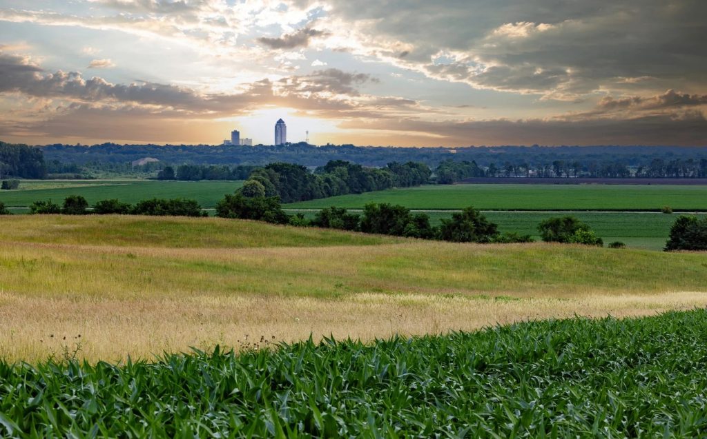How location impacts your farmland sale in the Midwest rural land market