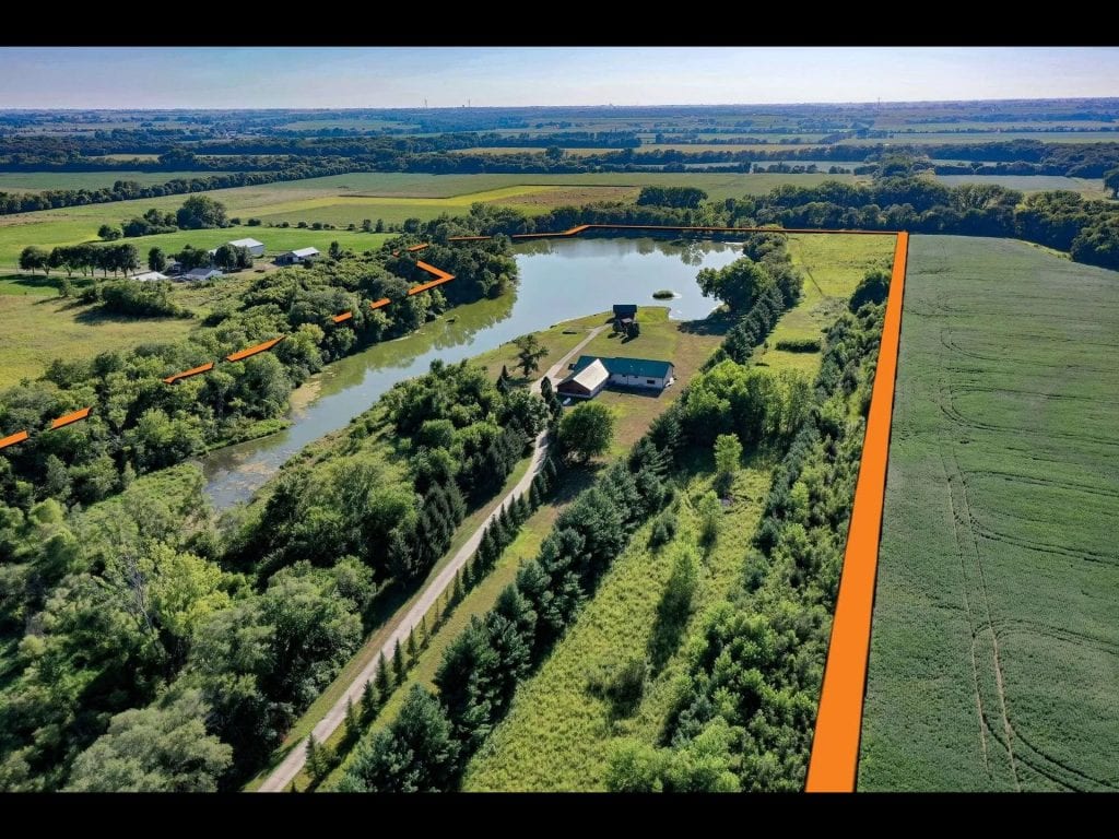 privacy and accessibility on acreage properties in Iowa countryside